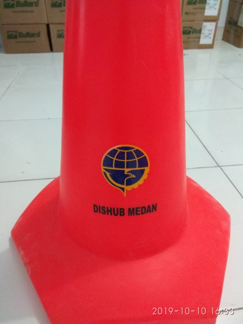 Traffic cone